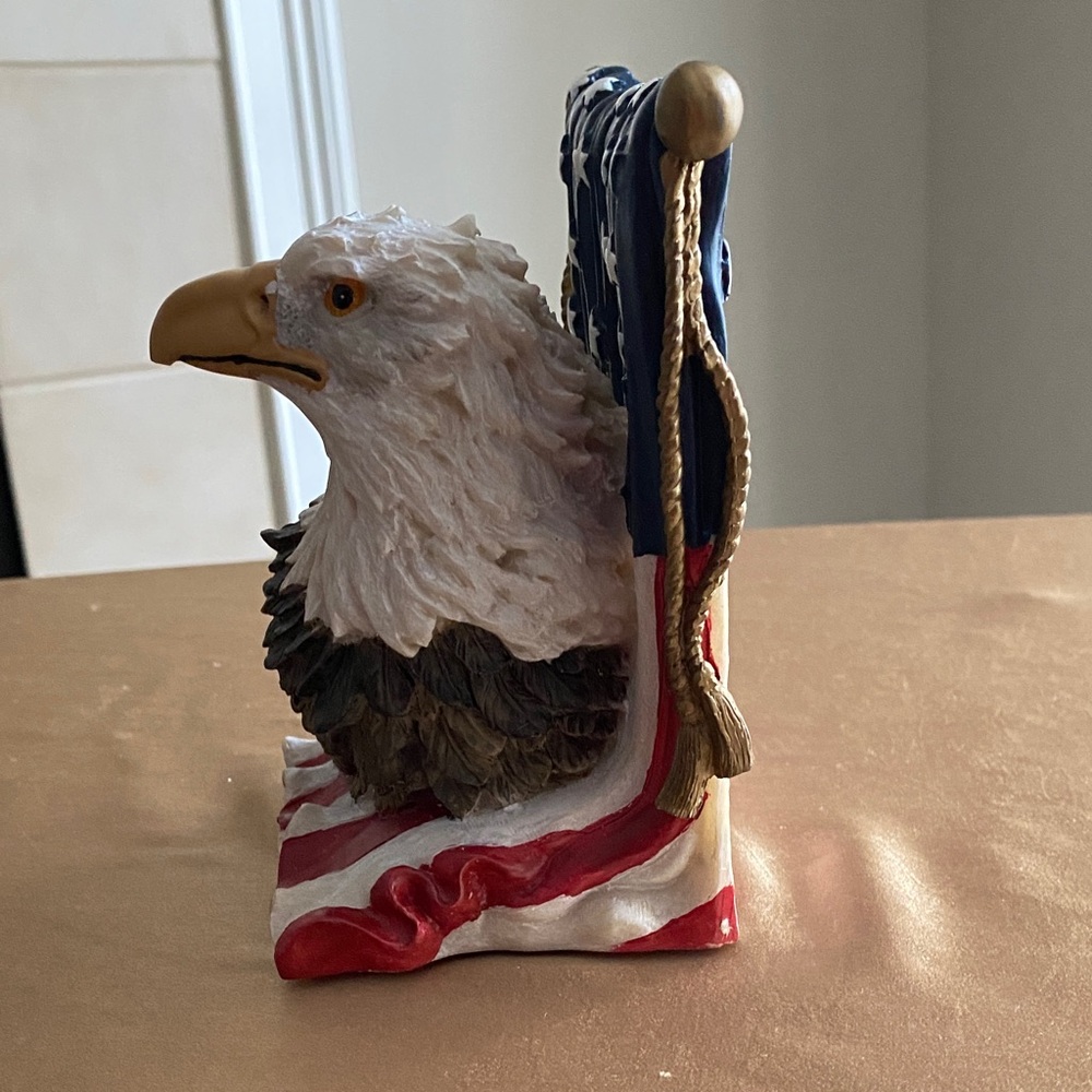 Patriotic Eagle Figurine with American Flag Design * - Picture 4 of 8